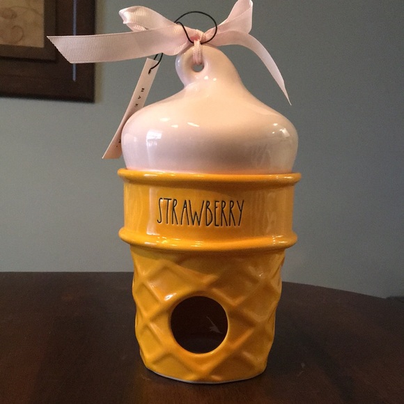 Rae Dunn Other - Rae Dunn strawberry ice cream birdhouse